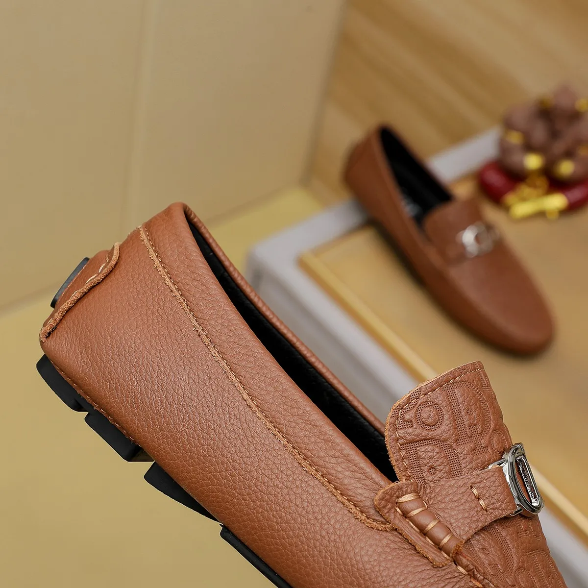 Men's shoes 💰380 🕷️🕷️[Dior] Dior's new casual men's shoes are launched in Hong Kong counters. Official website 1:1 production. Italian original first-layer cowhide + 🐷 leather lining. Designed by European and American masters. Perfect shape to create counter quality, solid color rubber wear-resistant outsole and classic dazzling toe! Super versatile and very comfortable. High-end without losing taste, fashionable and novel! ! Absolute focus! Colors available! Code number 38-44 (45.46 customized)
